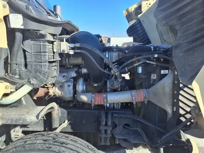 2016 FREIGHTLINER/MERCEDES CASCADIA 125