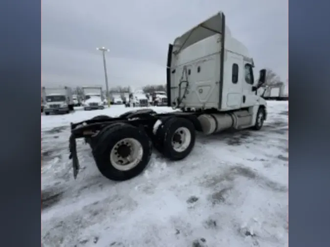 2019 FREIGHTLINER/MERCEDES CASCADIA 125