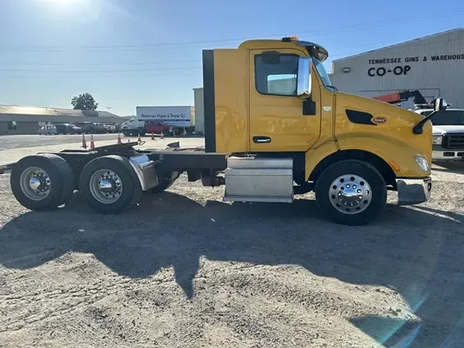 2016 PETERBILT 579