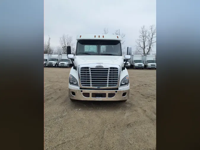 2018 FREIGHTLINER/MERCEDES CASCADIA 113