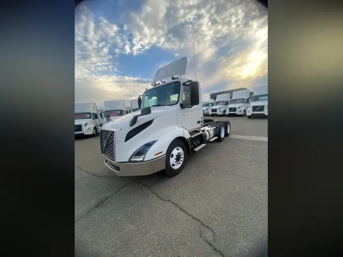 2019 VOLVO VNL64T-30024d1a86177d401ffaa0946e29b6b115b