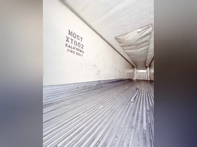 2005 UTILITY VS2RA24d78725f207acef5973cd4d0597e396