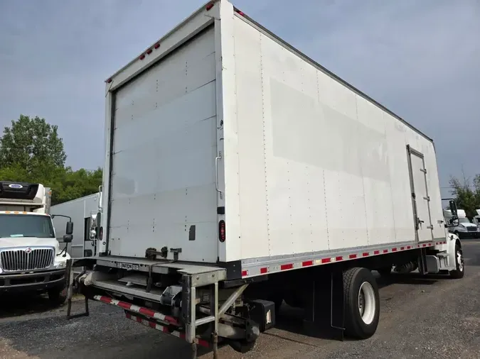2019 FREIGHTLINER M2 106
