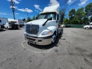 2019 NAVISTAR INTERNATIONAL LT625 DAYCAB T/A