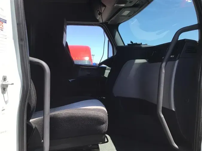 2020 FREIGHTLINER CA126