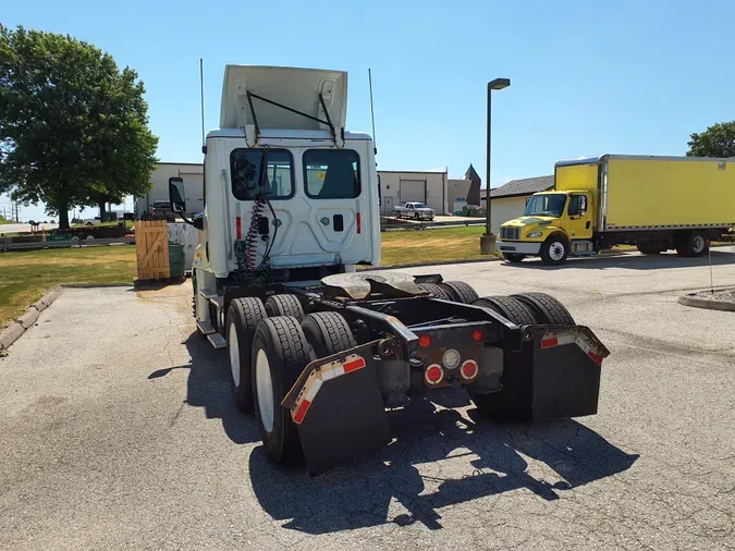 2016 FREIGHTLINER/MERCEDES CASCADIA 125