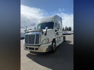 2018 FREIGHTLINER/MERCEDES CASCADIA 125