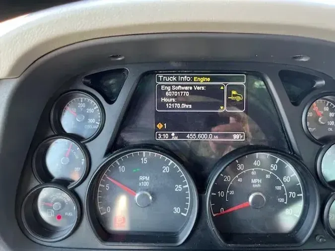 2020 Peterbilt 567