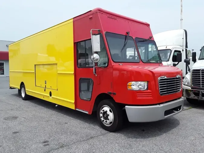 2017 FRTLR CUSTOM CHASSIS CORP MT55