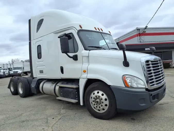 2019 FREIGHTLINER/MERCEDES CASCADIA 125