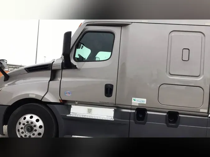 2023 Freightliner Cascadia