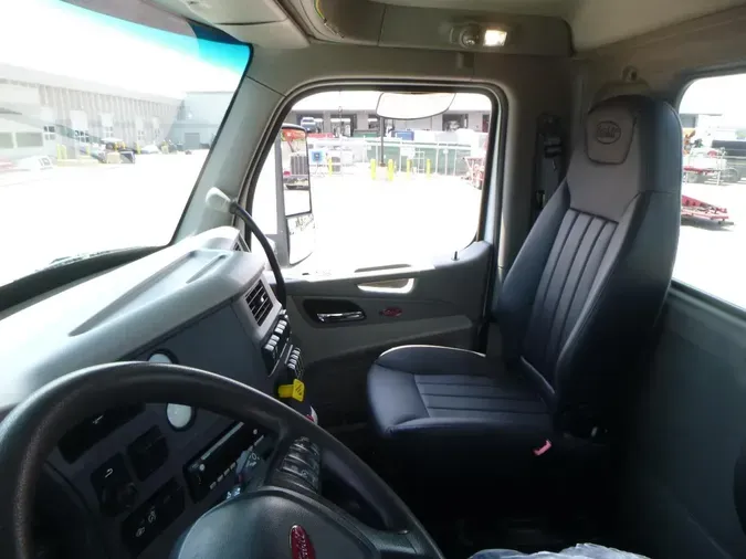 2022 Peterbilt 567