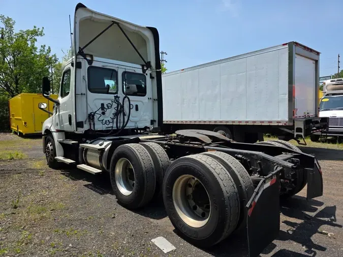 2019 FREIGHTLINER NEW CASCADIA PX12664
