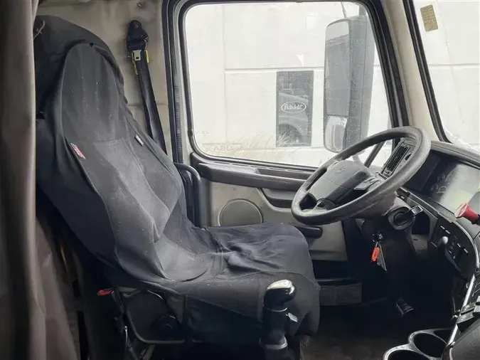 2014 VOLVO VNL670