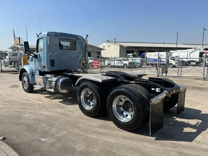 2021 Peterbilt 567