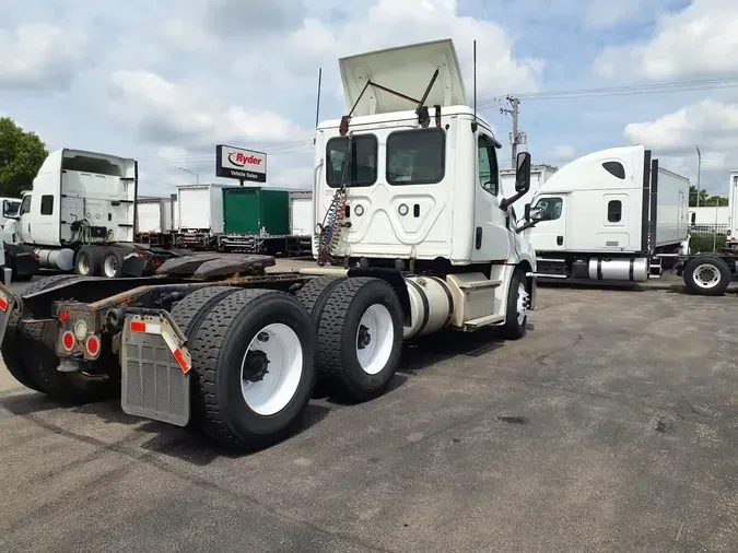 2019 FREIGHTLINER NEW CASCADIA PX12664