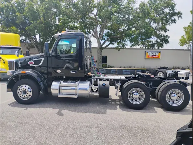 2023 Peterbilt 567