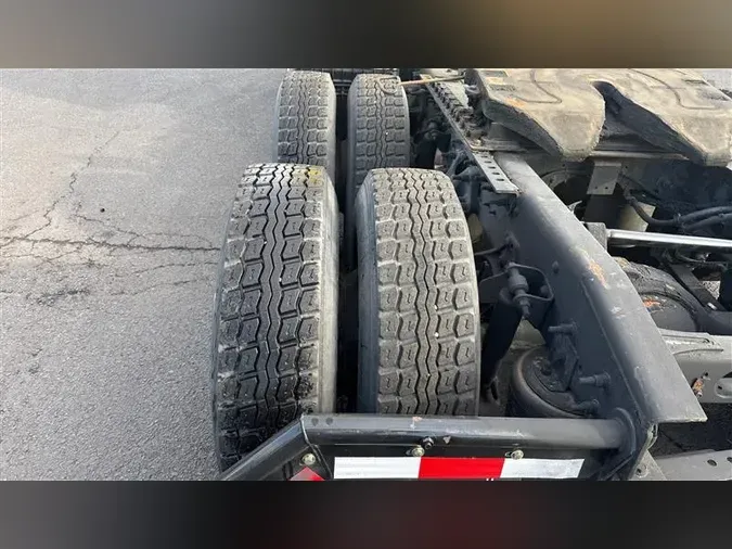 2018 INTERNATIONAL RH613