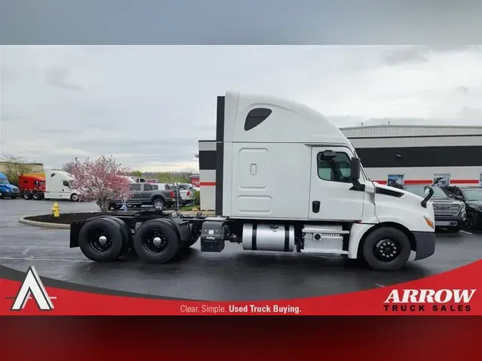 2020 FREIGHTLINER CA126