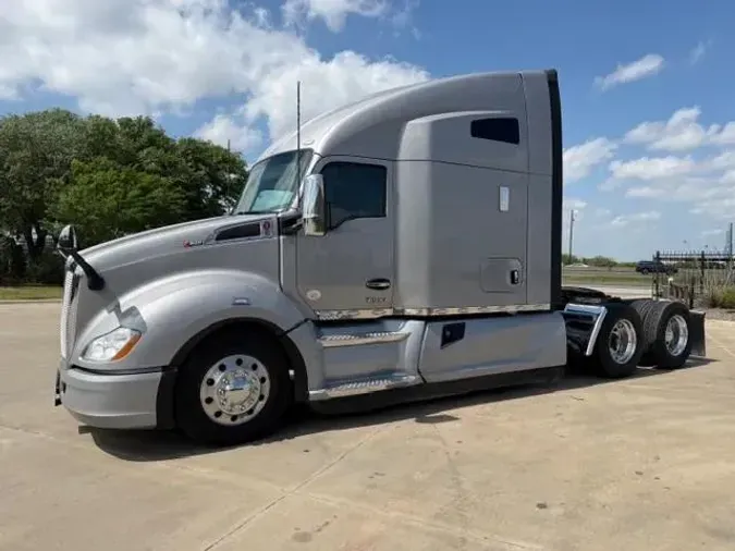 2022 Kenworth T680