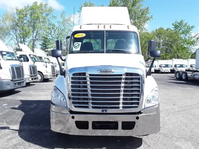 2016 FREIGHTLINER CASCADIA 125