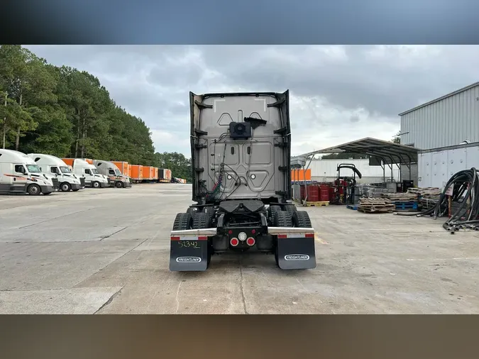 2022 Freightliner Cascadia