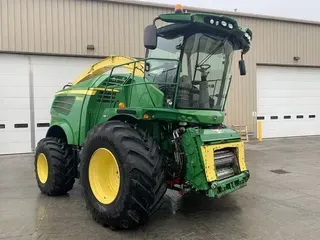 2016 John Deere 8800
