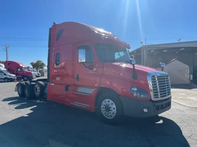 2019 FREIGHTLINER/MERCEDES CASCADIA 125