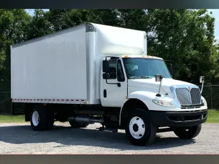 2017 International 4300 SBA 4X2