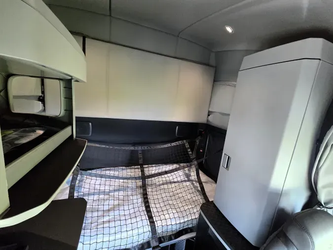 2026 Kenworth T68025122fdf3af3ba64f8a3bf182bb5fdc1