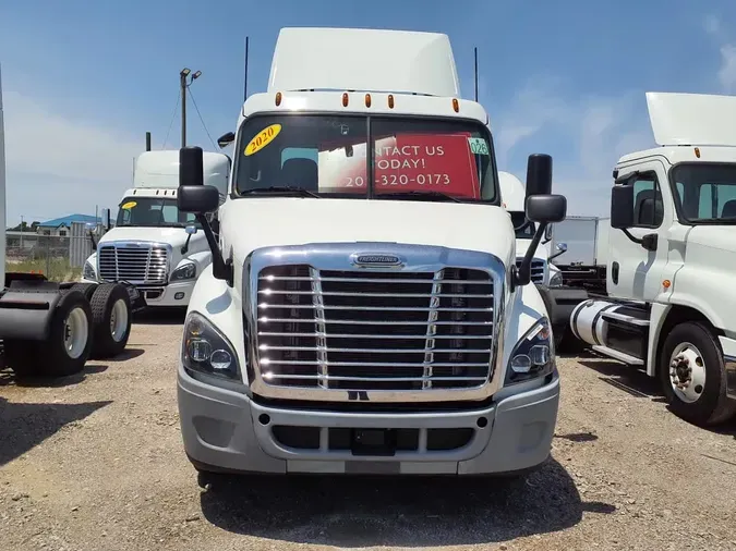 2020 FREIGHTLINER CASCADIA 113