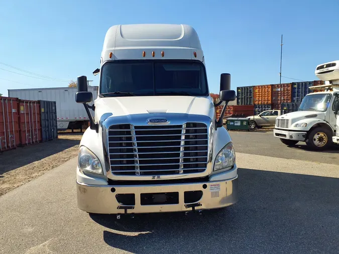 2018 FREIGHTLINER/MERCEDES CASCADIA 125