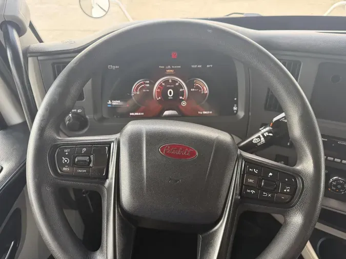 2024 Peterbilt 579