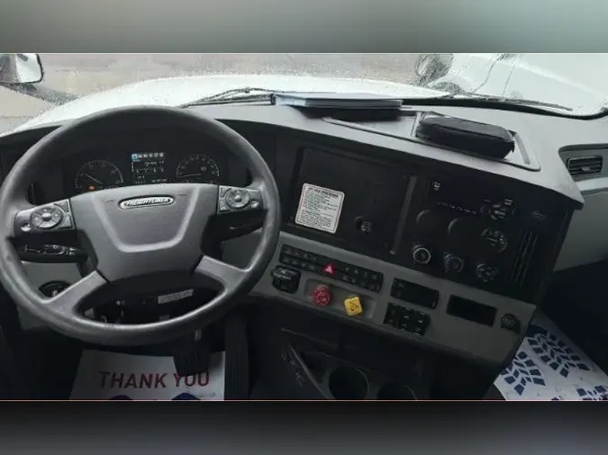 2021 FREIGHTLINER Cascadia 126