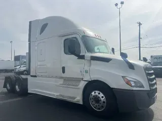 2019 FREIGHTLINER T12664ST