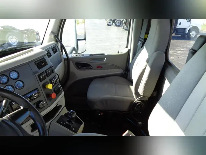 2020 Peterbilt 567