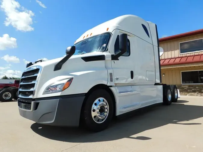 2020 Freightliner New Cascadia 126