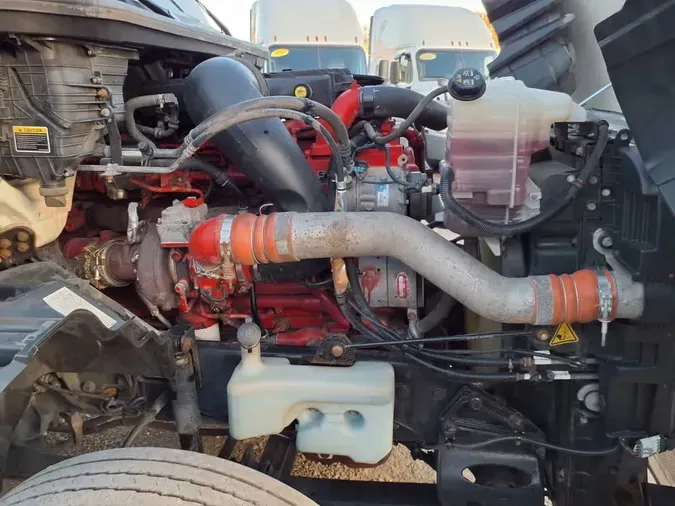 2019 NAVISTAR INTERNATIONAL LT625 DAYCAB T/A