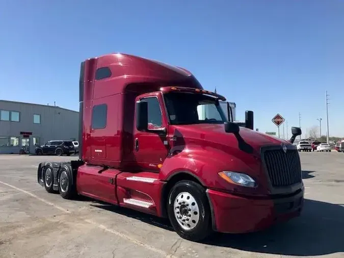 2022 International LT625