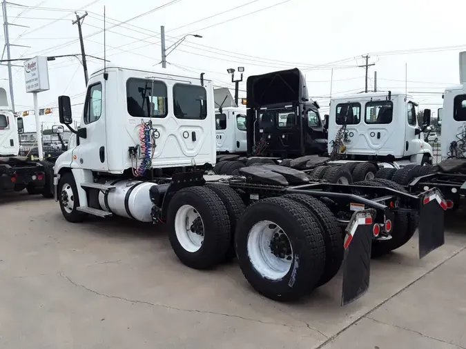 2020 FREIGHTLINER CASCADIA 125