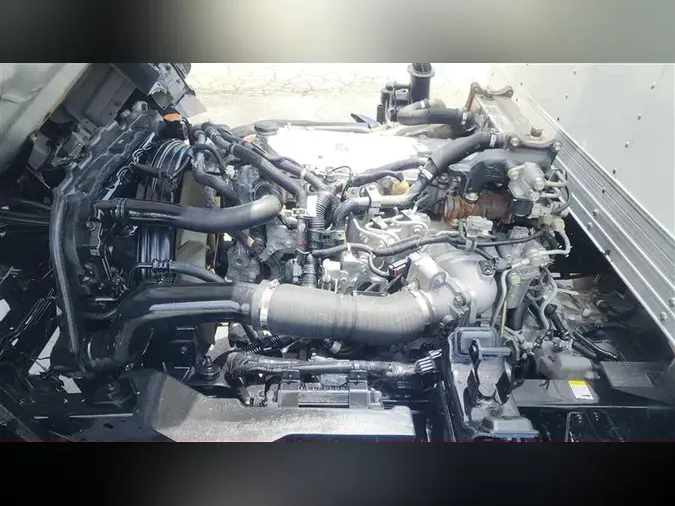 2020 ISUZU NPR-HD