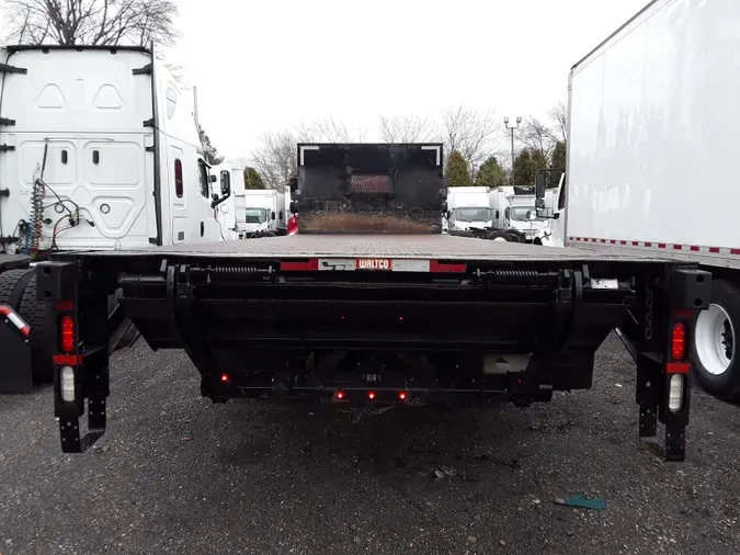 2016 FREIGHTLINER/MERCEDES M2 106