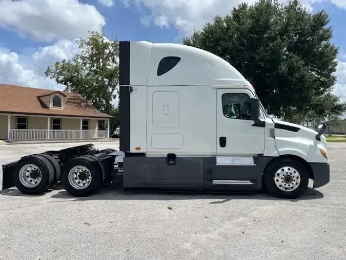 2020 Freightliner Cascadia