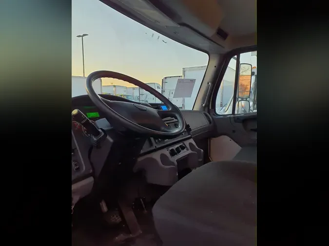 2019 FREIGHTLINER/MERCEDES M2 106