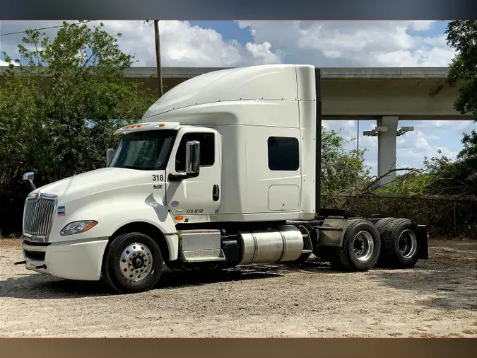 2023 INT LT625 6x4