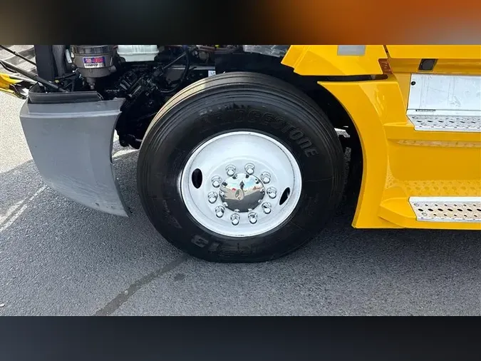 2020 FREIGHTLINER CA126