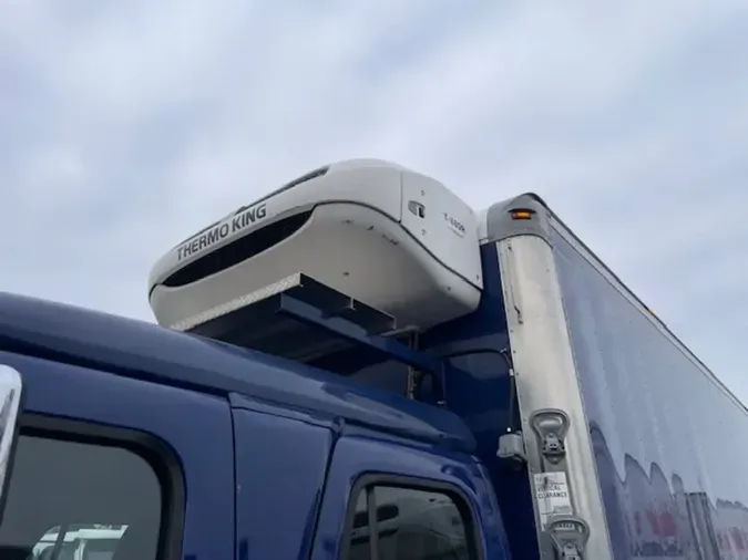 2017 FREIGHTLINER/MERCEDES M2 106