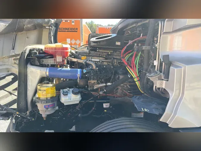 2023 Freightliner Cascadia 126