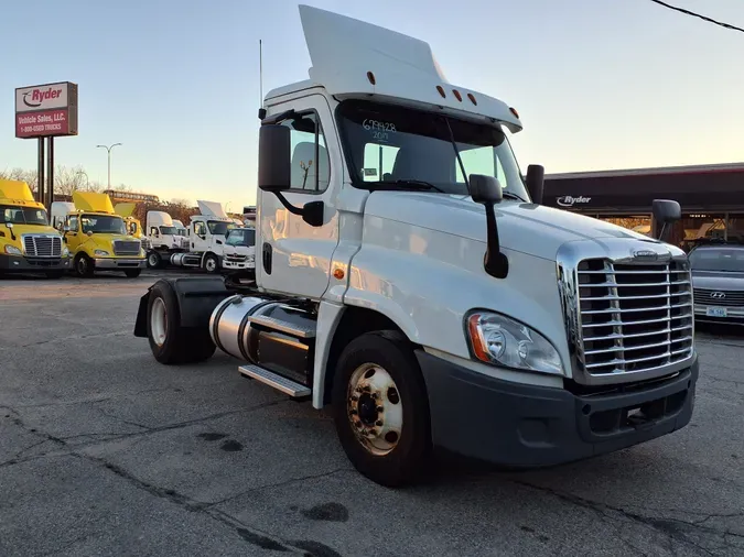 2017 FREIGHTLINER/MERCEDES CASCADIA 125