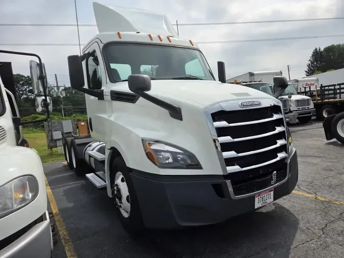 2018 FREIGHTLINER NEW CASCADIA PX12664